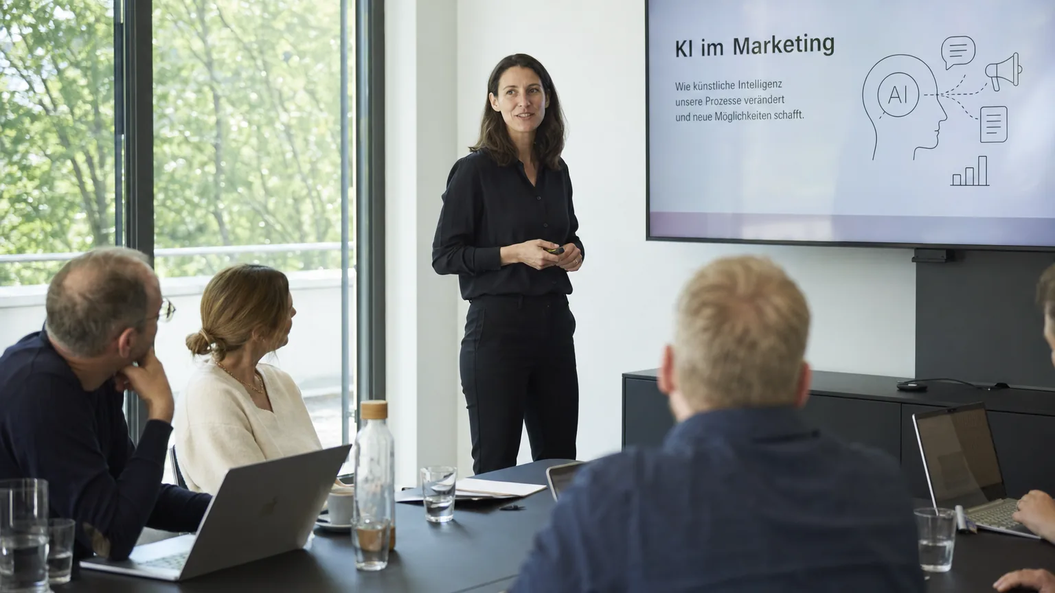 Swiss Marketing Academy - Erstmals CAS bei SMA: zwei neue Lehrgänge zu KI im Marketing und im Business